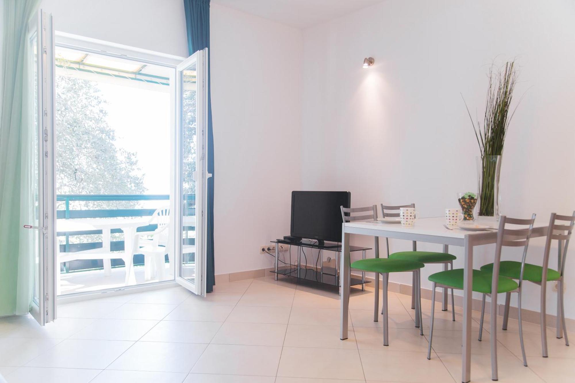 Apartments Sea View โอมิช ห้อง รูปภาพ
