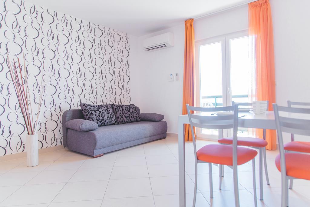 Apartments Sea View โอมิช ภายนอก รูปภาพ